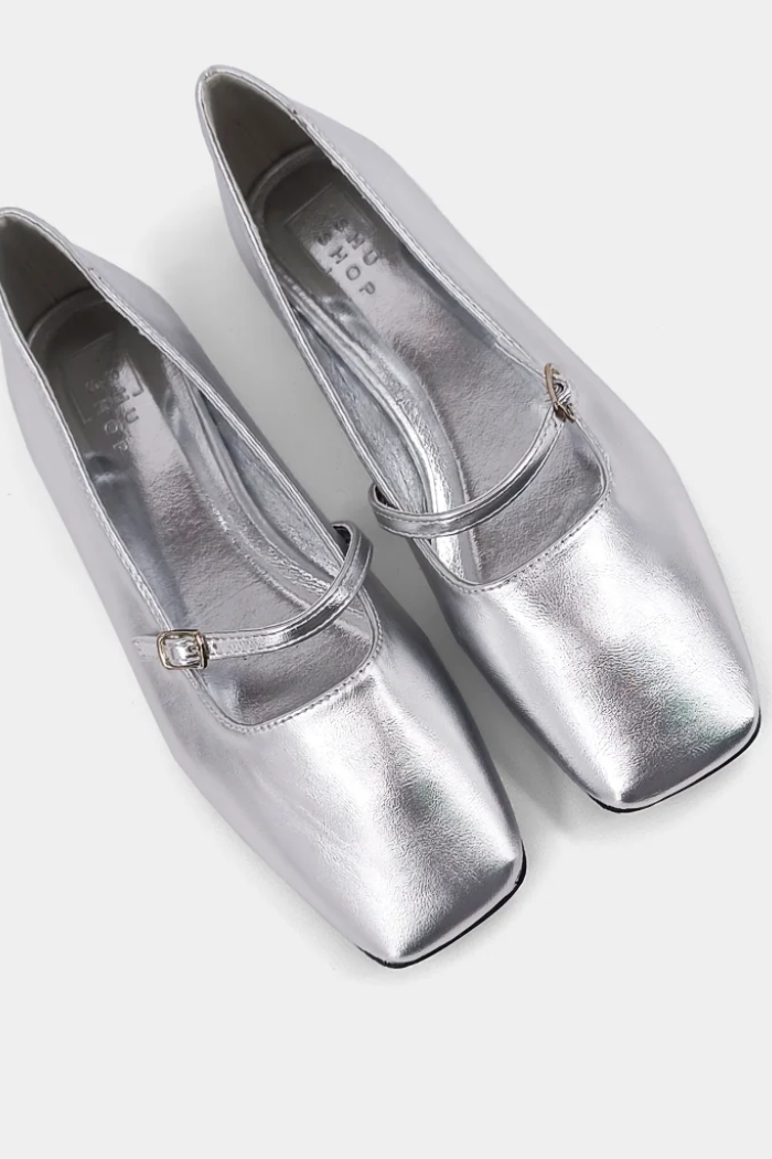 Adele Flats