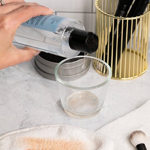 EASY - Instant Makeup Brush Cleaner with Conditioner