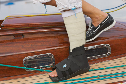 Slimline Cast Boot - Square Toe, Rocker Sole - Adult Small - Black