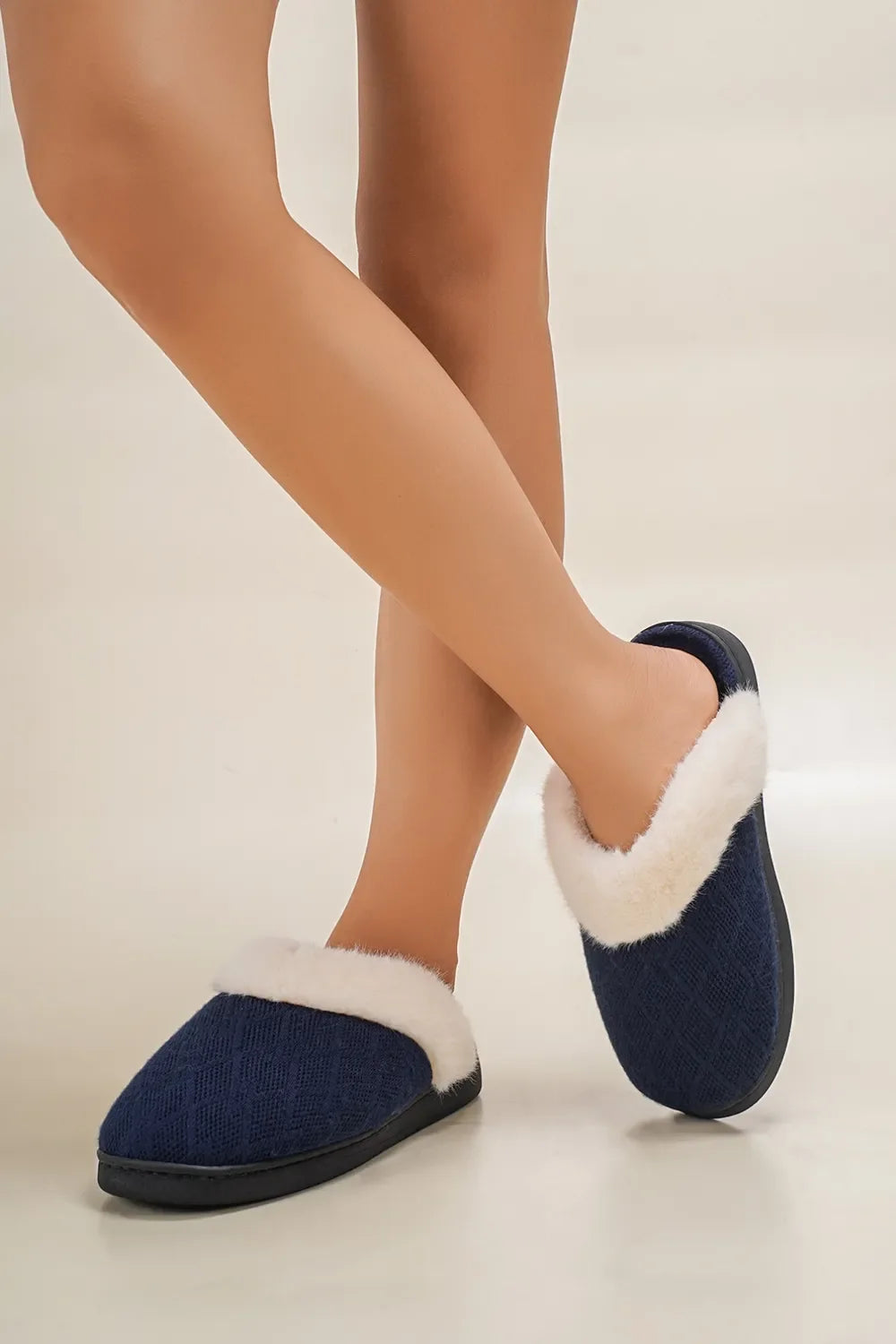 Thermal Faux Fur Round Toe Slippers