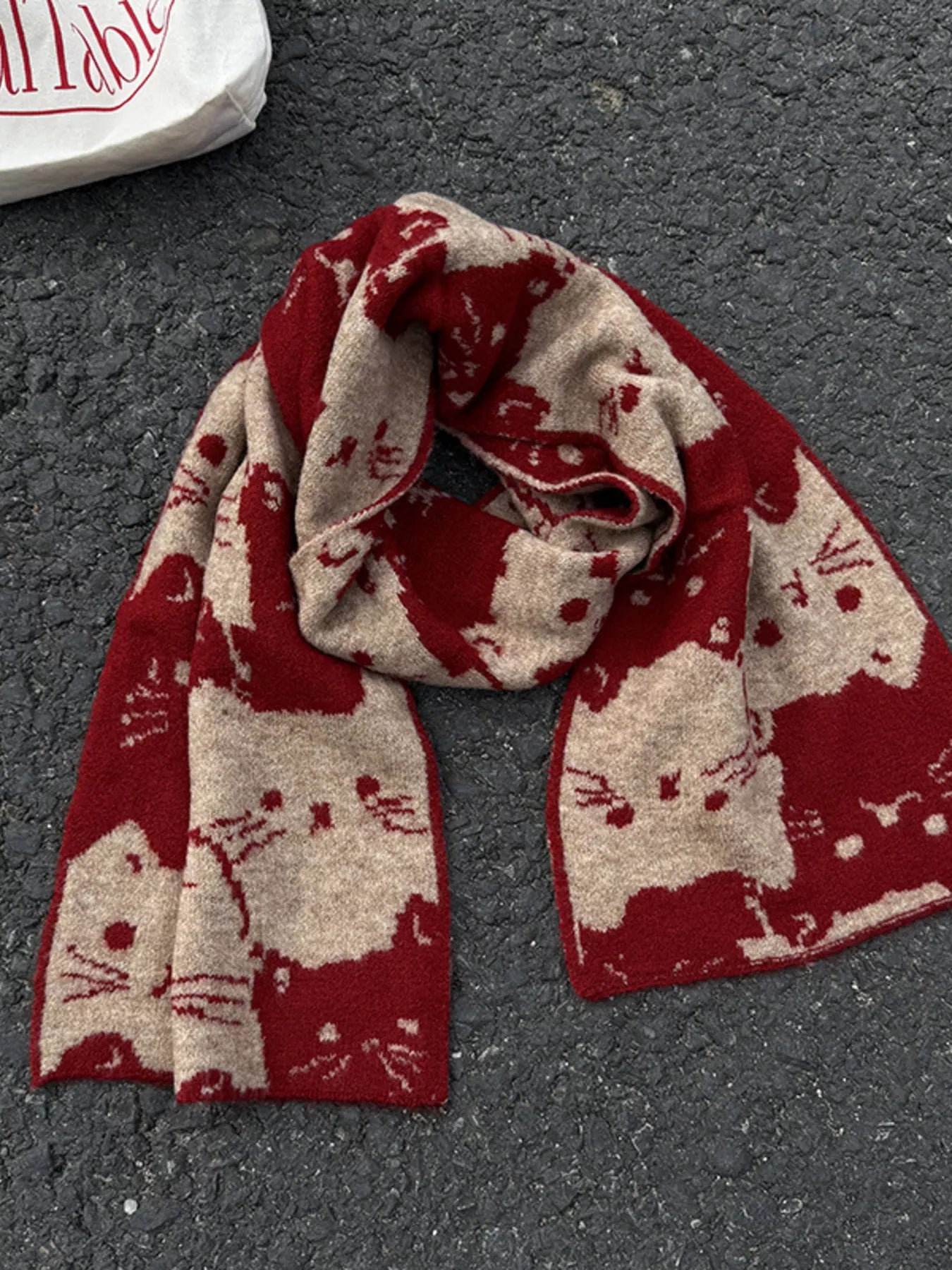 Cute Cat Pattern Knitted Scarf