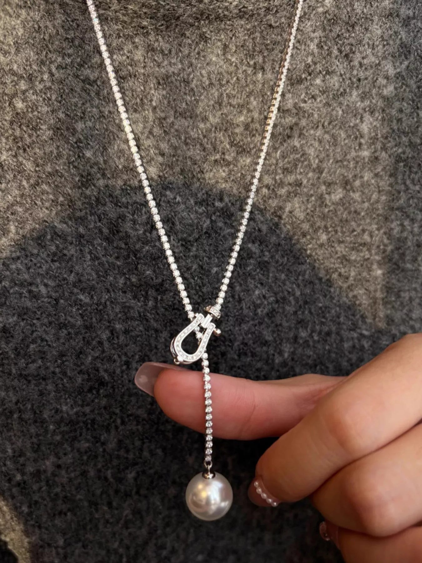 Alloy Pearl Drop Y-Necklace