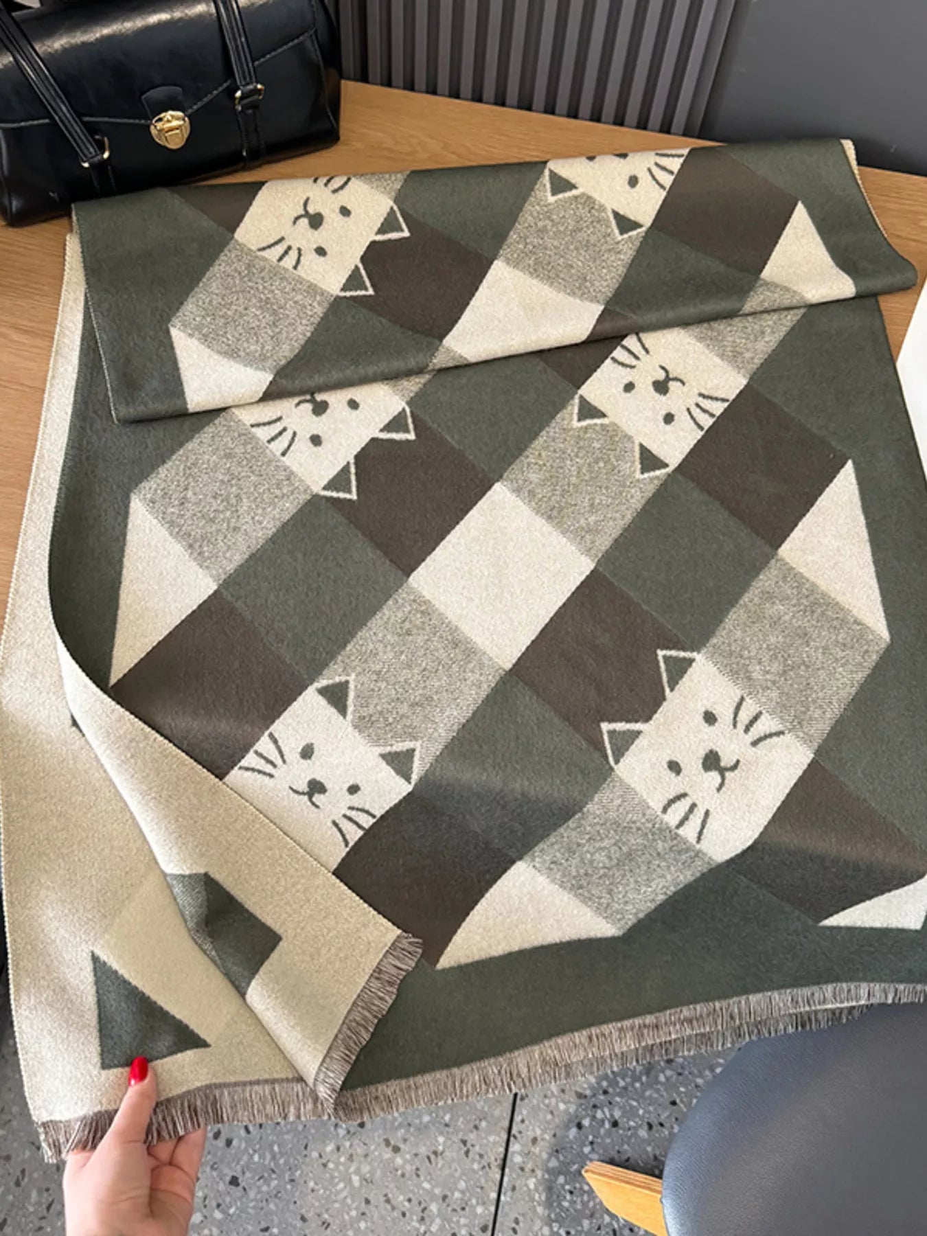 Cute Cat Pattern Plaid Raw Hem Scarf