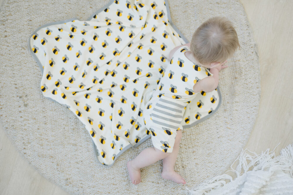 GOTS Certified Organic Cotton Blanket - Bee