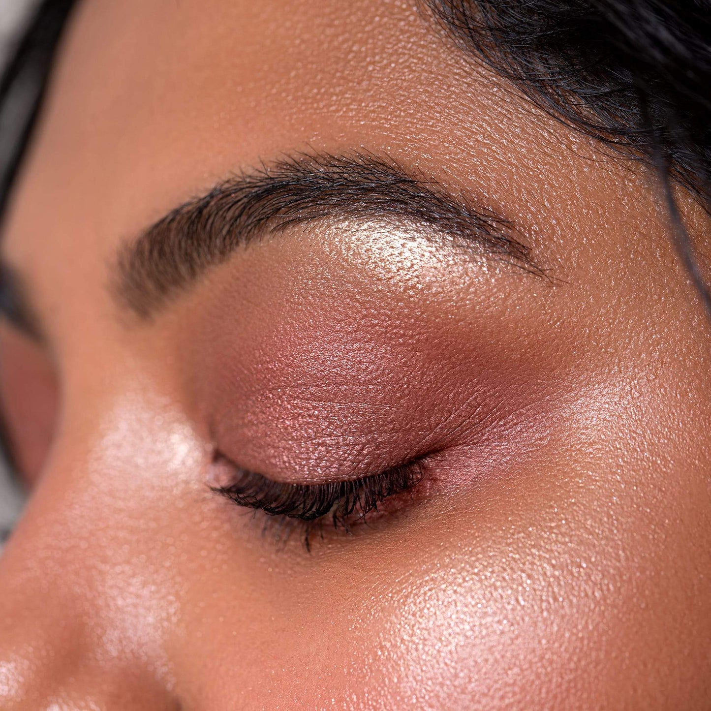 mini chella + velabeauty blushing rose eyeshadow palette