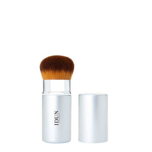 RETRACTABLE KABUKI BRUSH
