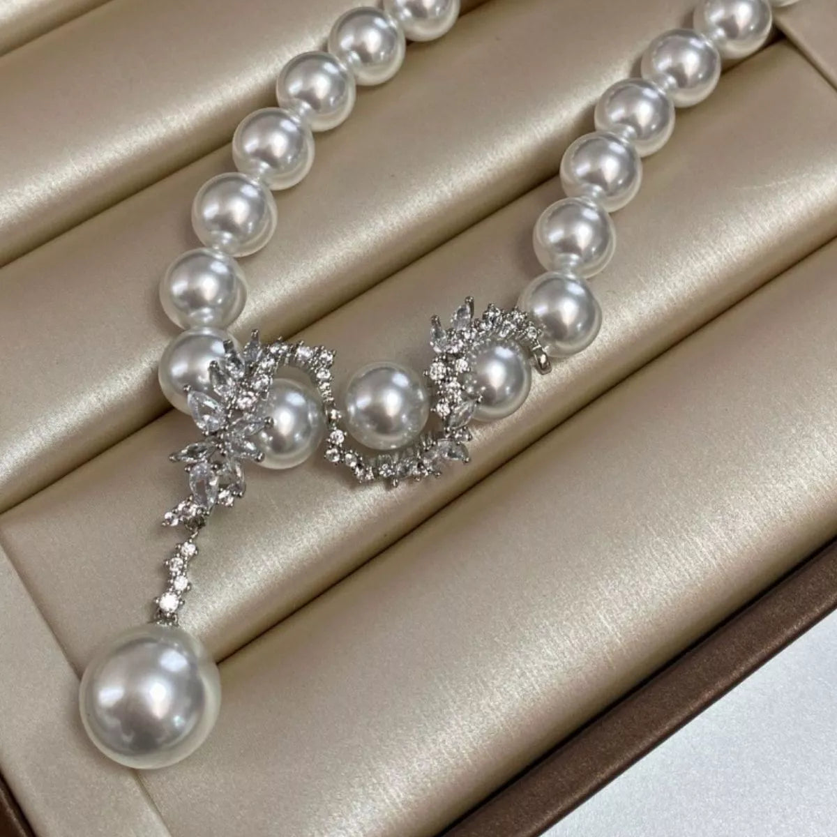 Zircon Pearl Necklace