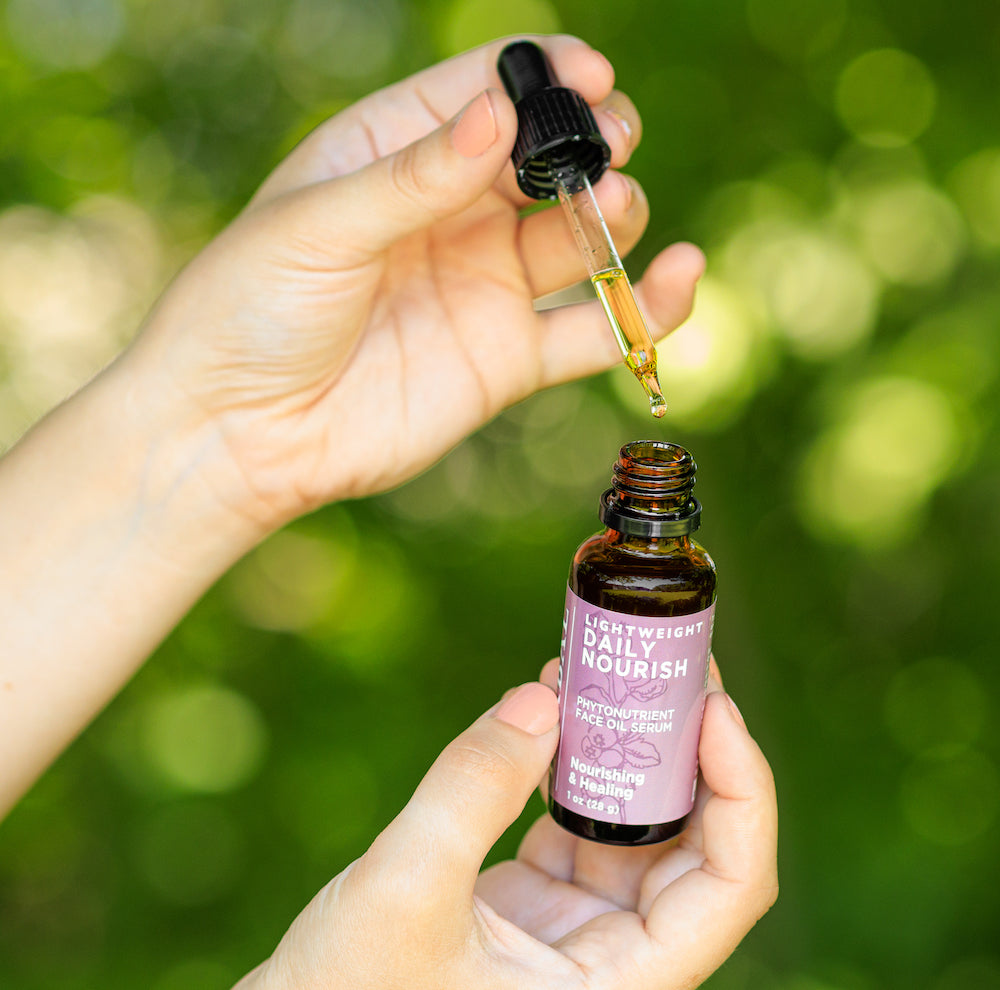 Lightweight Daily Nourish Face Oil Serum