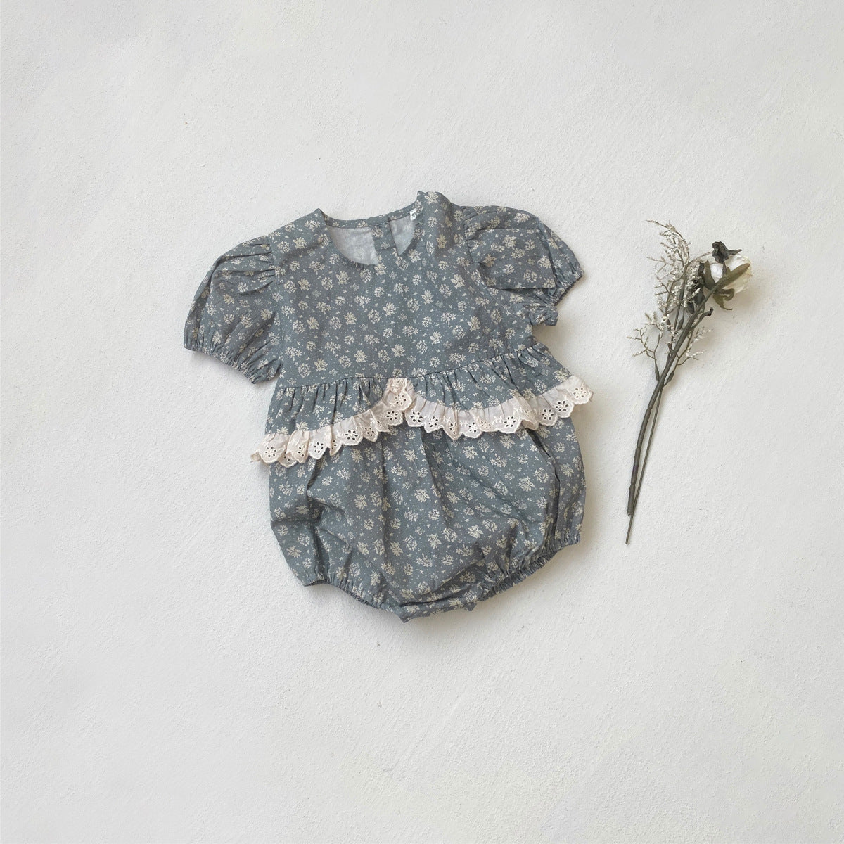 Summer Arrival Northern Europe Floral Pattern Short Sleeves Dress for Stylish Girls