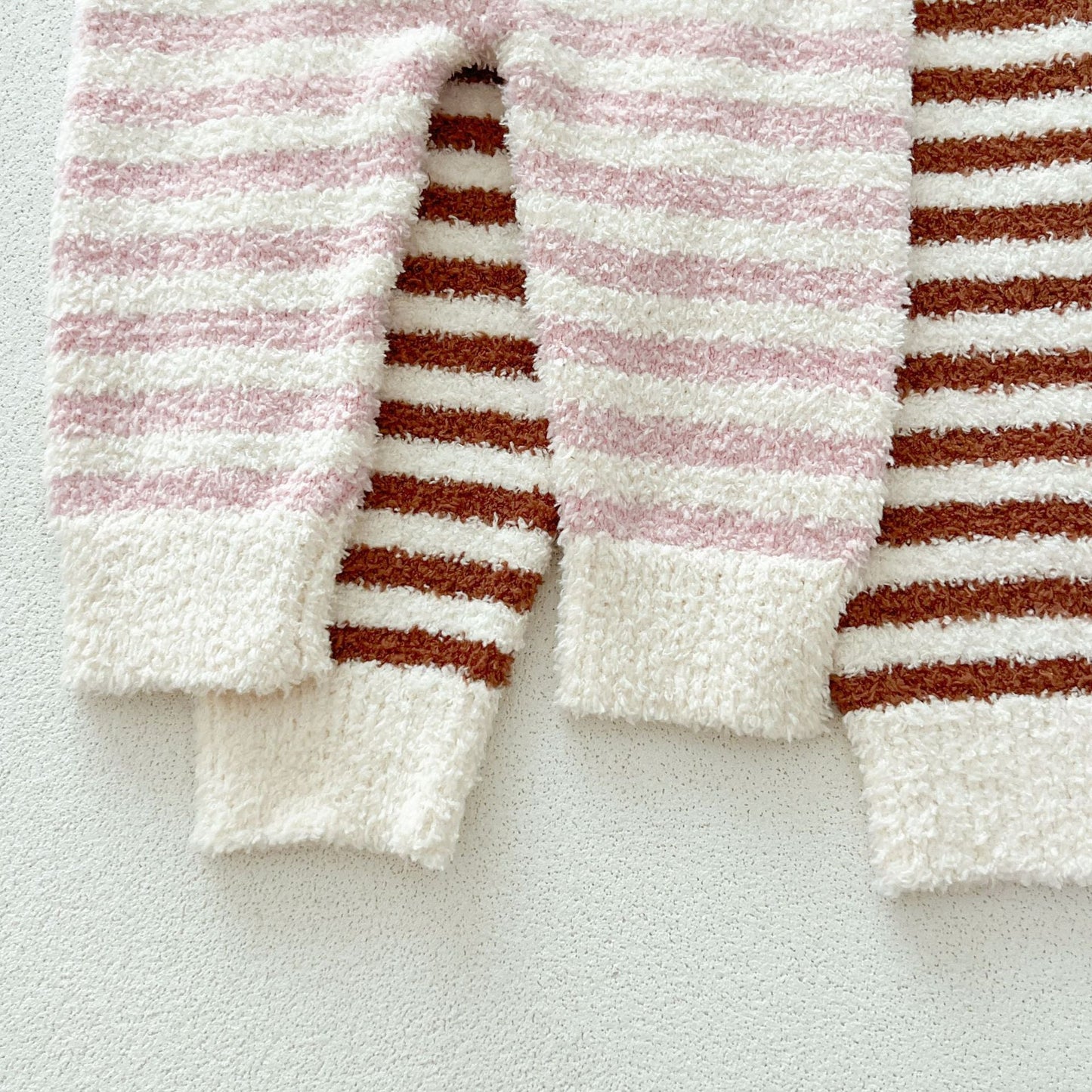 Sweet and Versatile Two-Piece Set: Round Neck Fleece Top and Pants for Baby Girls and Toddlers