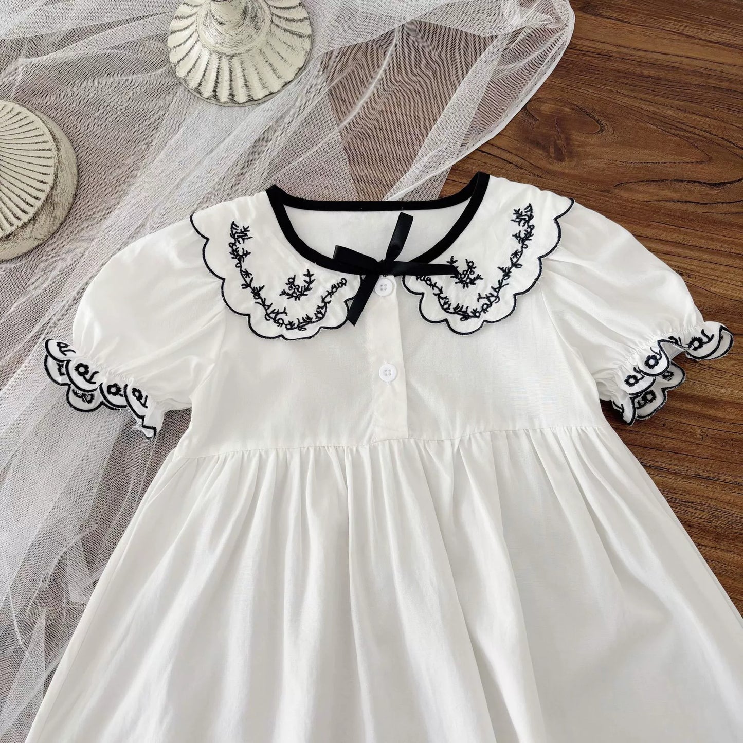 Summer Arrival Baby Girl Vintage Short Sleeves Dress with Flowers Embroidered Collar