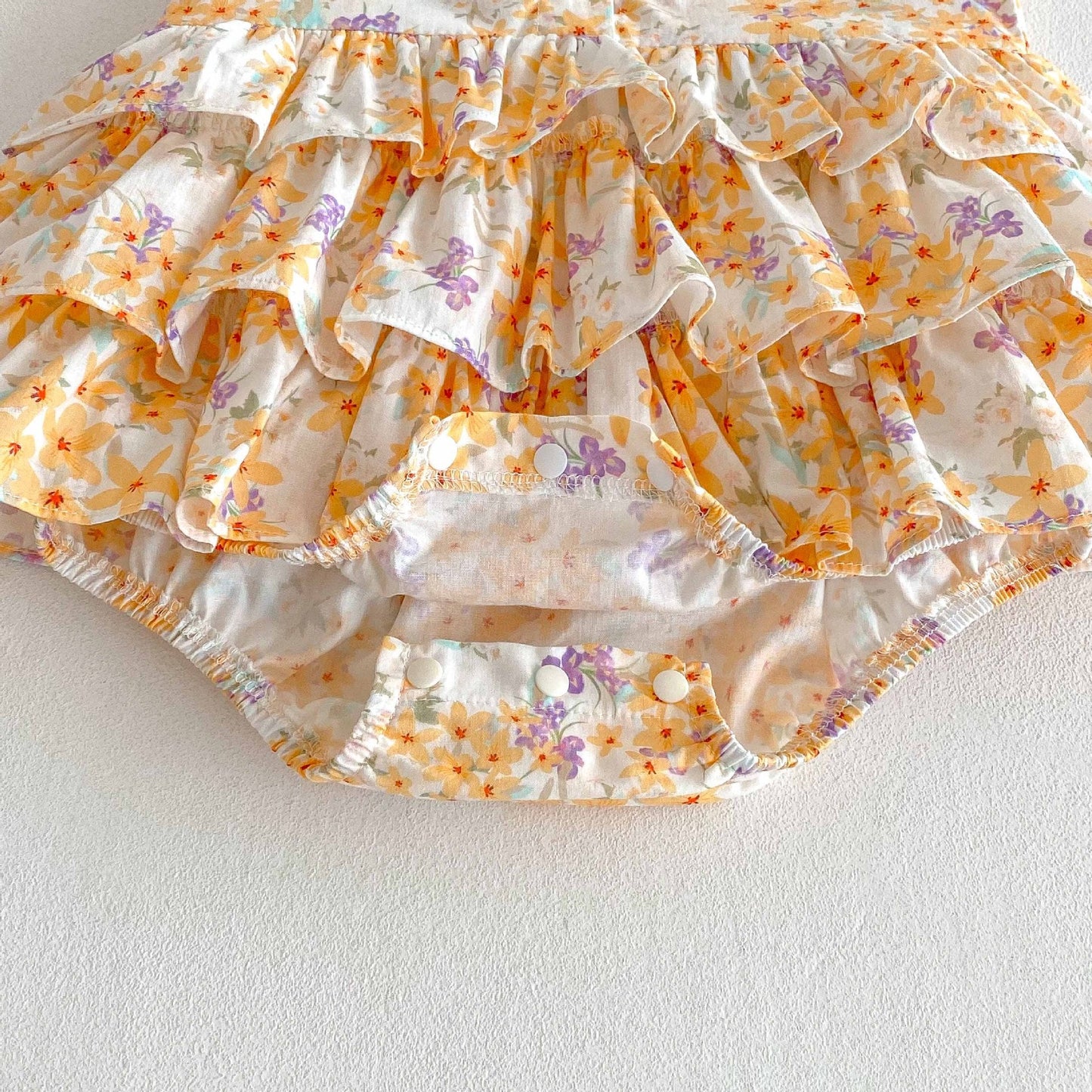 Summer  Arrival Baby Girls Cute Sleeveless Flowers Pattern Ruffle Onesies