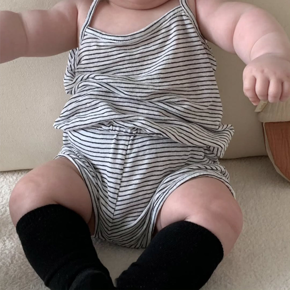 Summer Hot Selling Baby Unisex Sleeveless Striped Vest and Shorts Clothing Set