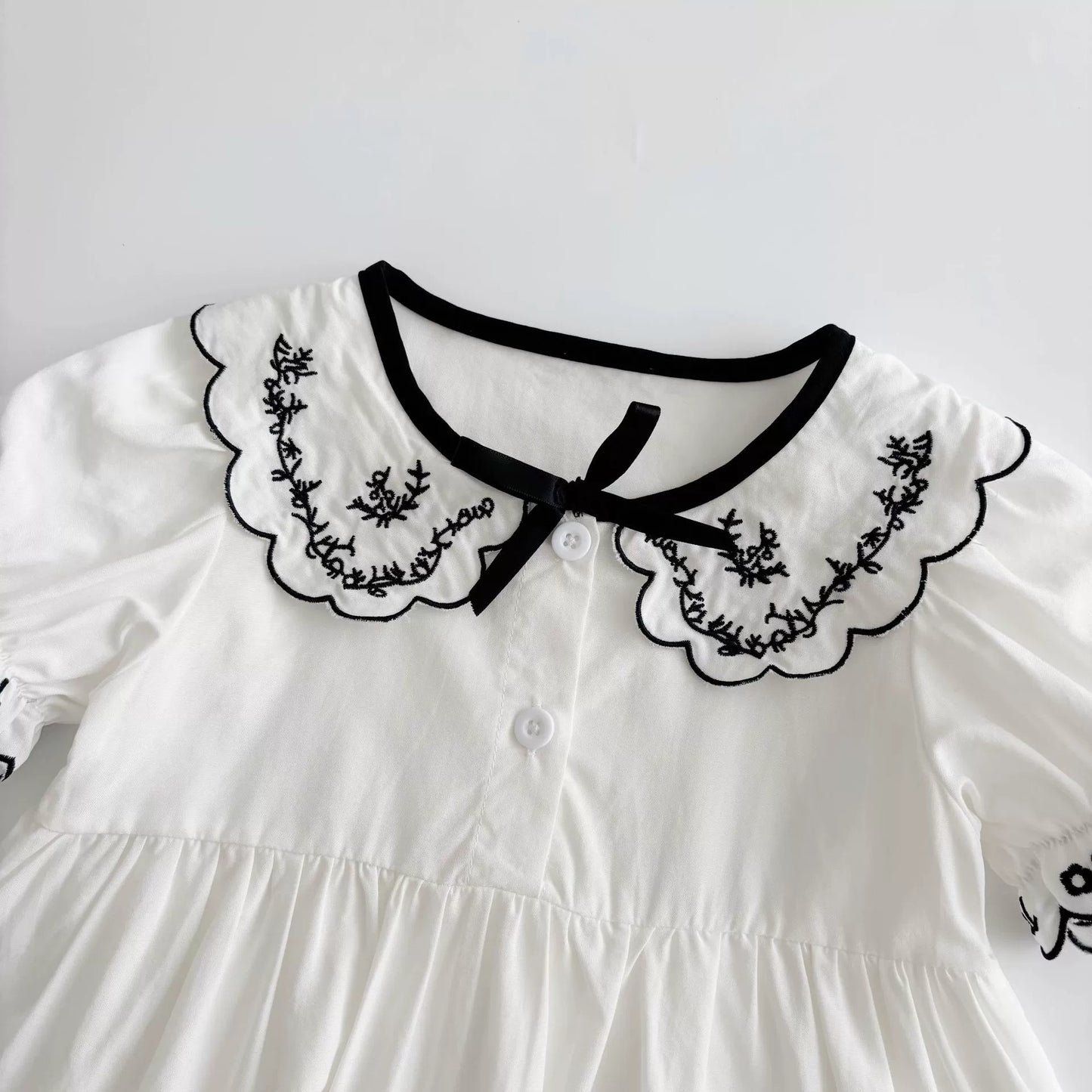 Summer Arrival Baby Girl Vintage Short Sleeves Dress with Flowers Embroidered Collar