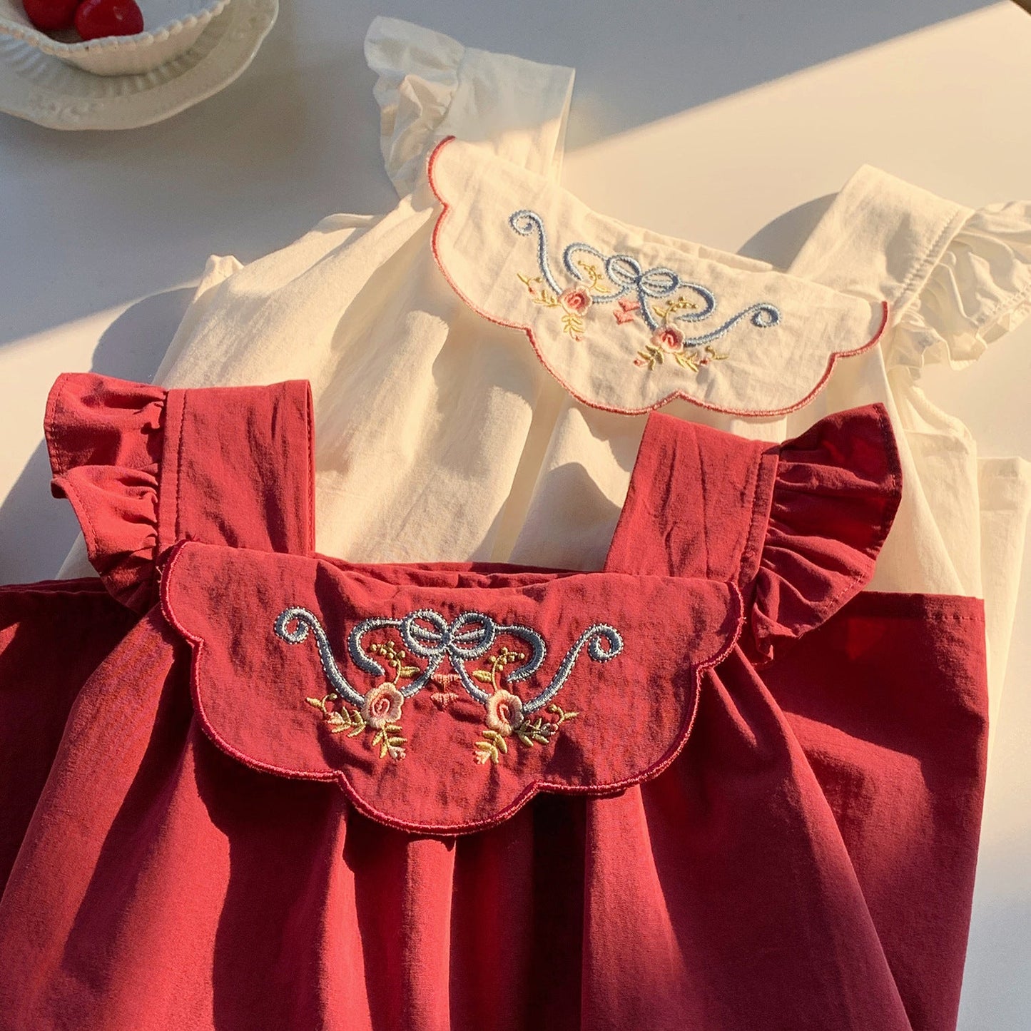 Summer Arrival Baby Kids Girls Fly Sleeves Flowers Embroidered Pattern Dress