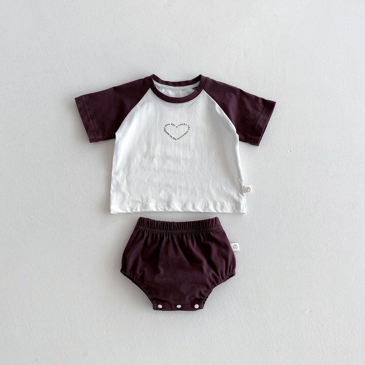Summer Hot Selling Baby Kids Girls Short Sleeves Heart Pattern T-shirt and Bloomers Clothing Set
