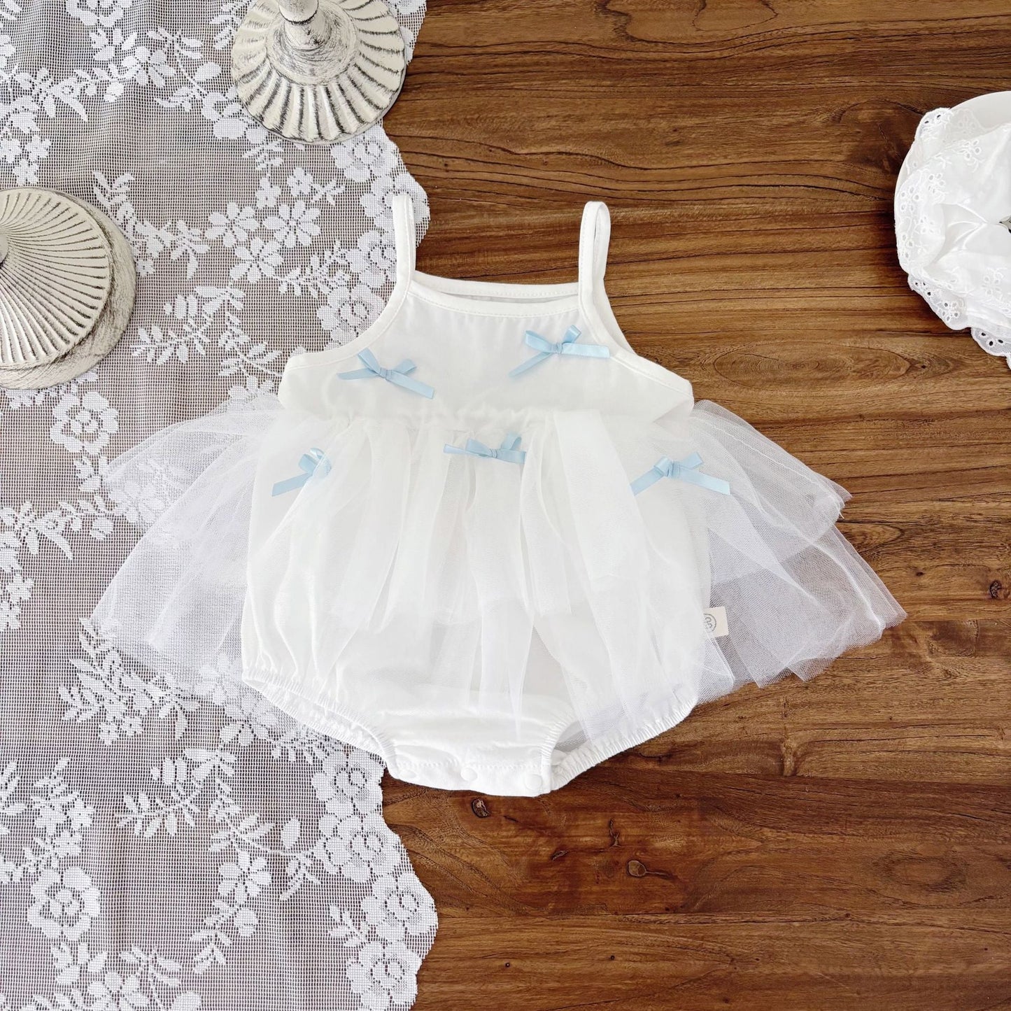 Summer Arrival Baby Girls Cute Sleeveless Butterfly-bow Decorated Dress Design Strap Onesies