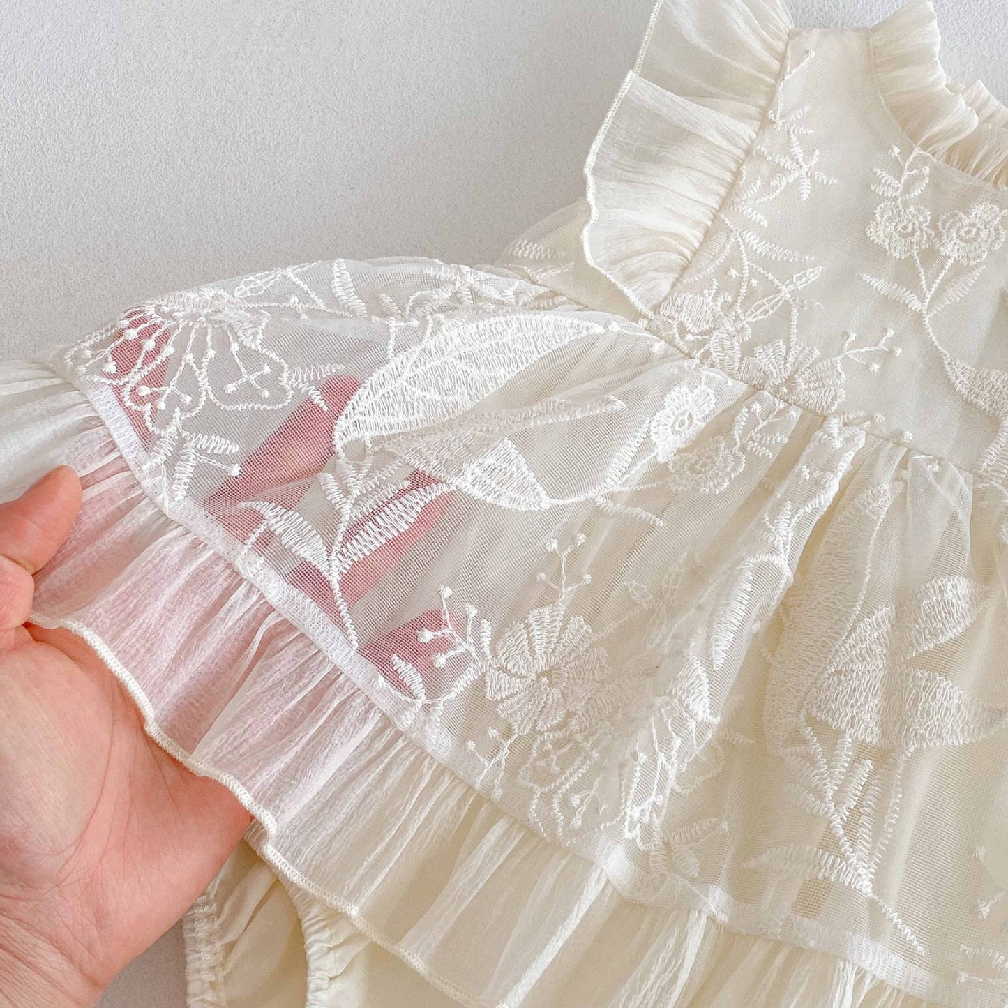 Summer Arrival Baby Girls Cute Solid Color Floral Embroidery Fly Sleeves Dress Design Onesies