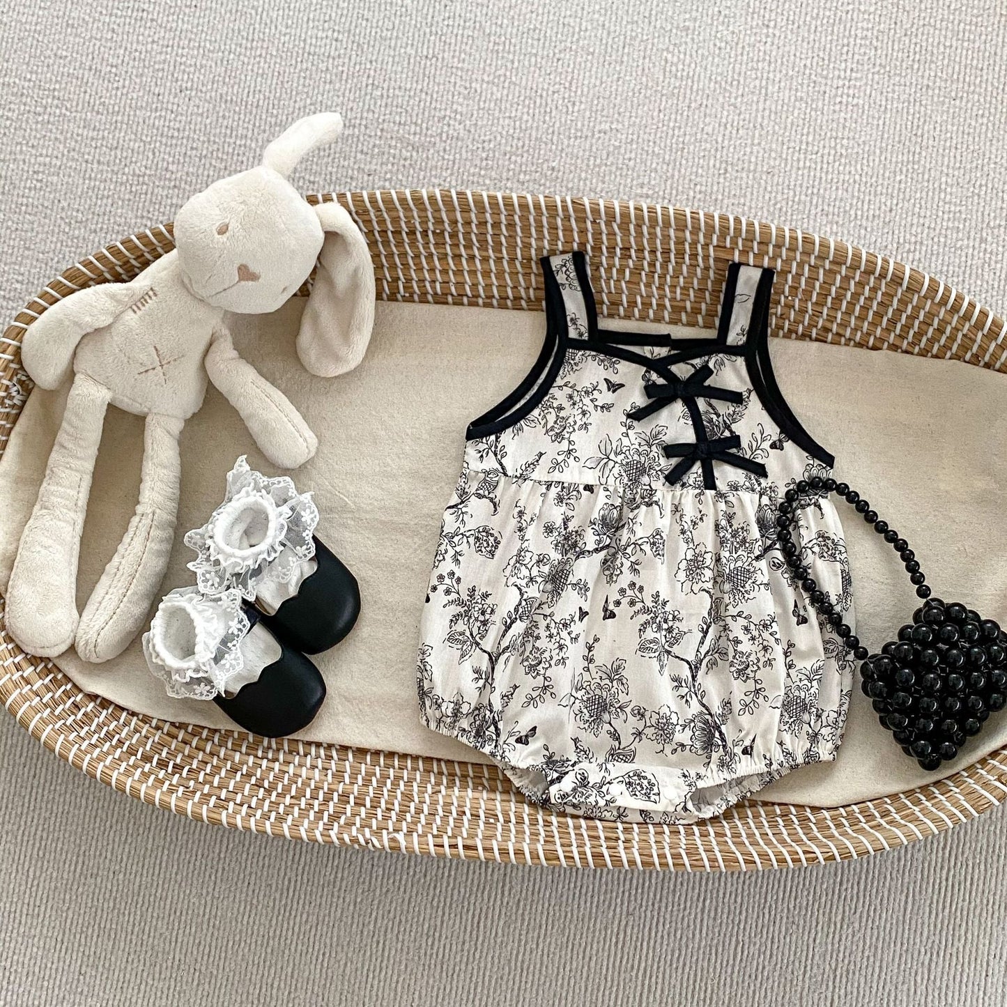 Summer Baby Kids Girls Flowers Pattern Sleeveless Strap Onesies, Top Dress And Solid Color Shorts Clothing Set