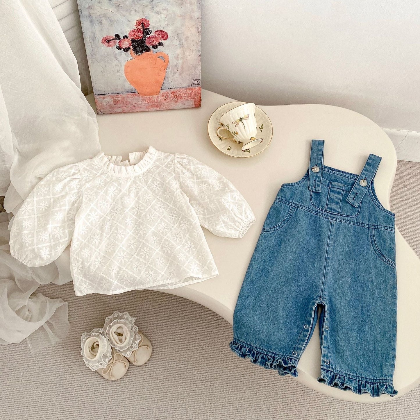 Arrival Spring Girls Long Sleeves Simple Floral Embroidered Top and Denim Overalls Set Clothing Set
