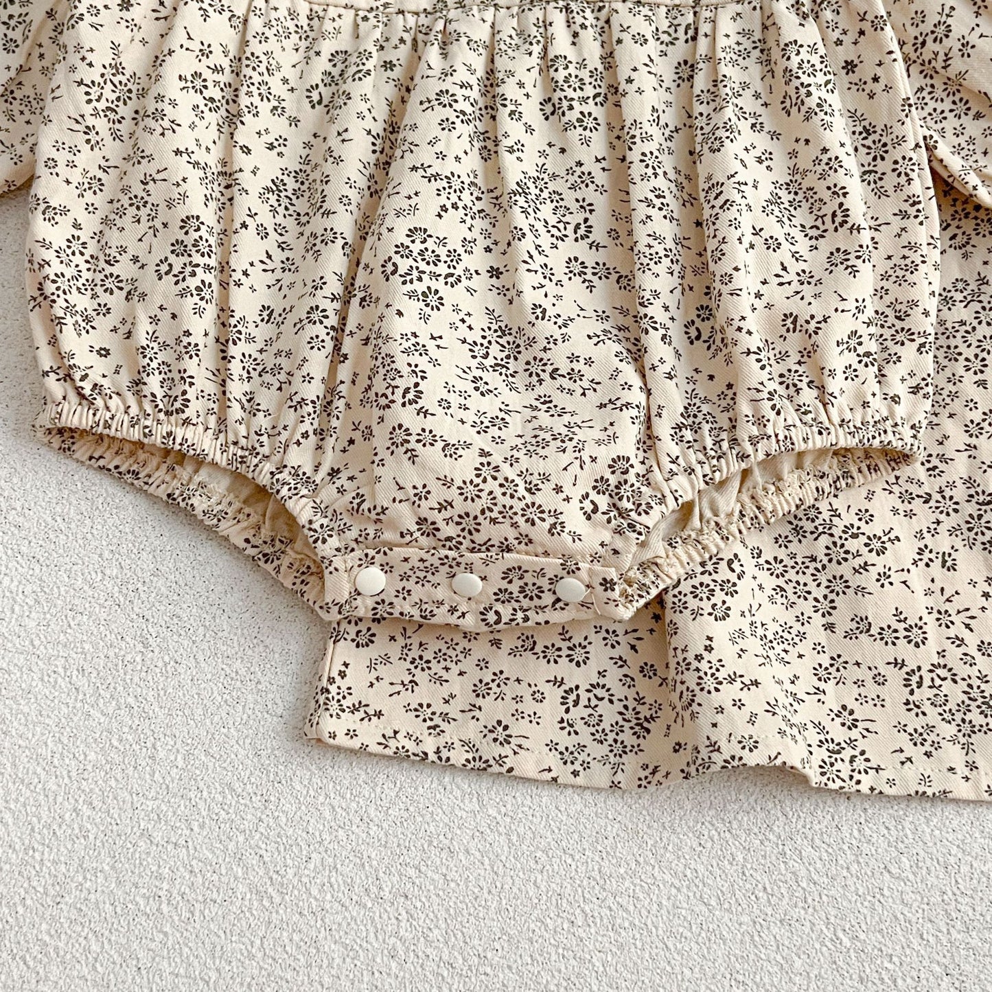 Adorable Baby Lace Collar Romper And Floral Print Girls’ Dress – Princess Sister Matching Set