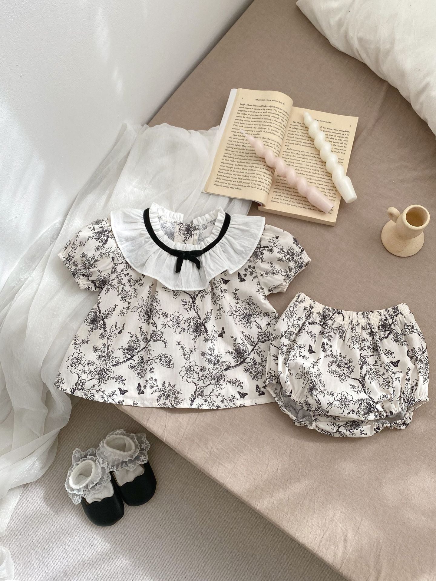 Summer Baby Kids Girls Ink Splatter Floral Pattern Short-Sleeved Top And Diaper Cover Pants –  Set