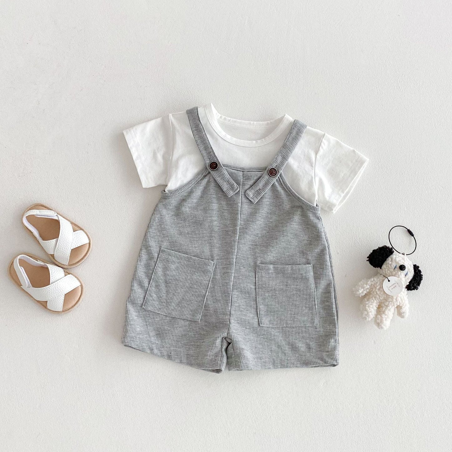 Summer Hot Selling Baby Kids Unisex Sleeveless Pocketed Grey Strap Overalls and White T-Shirt Clothing Set