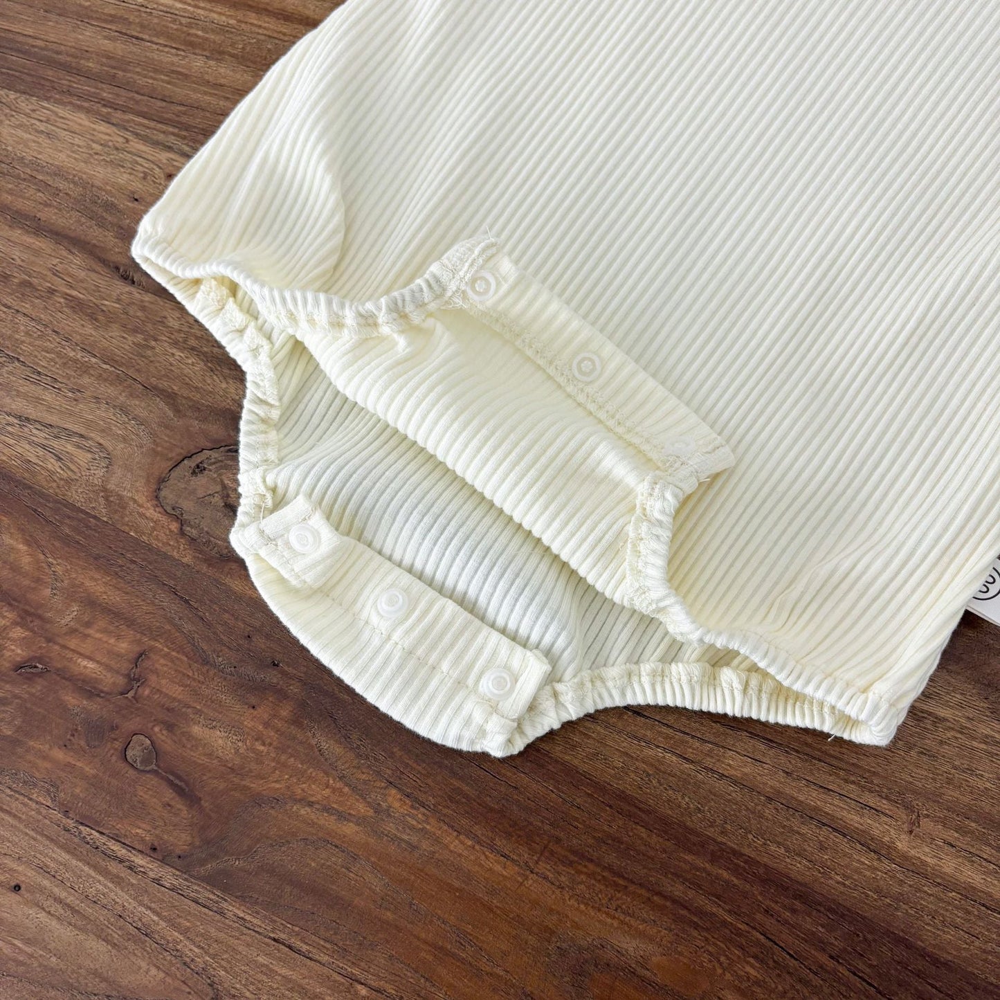 Summer Arrival Baby Kids Girls Sleeveless Floral Pattern Strap Overalls and Beige Onesies Clothing Set