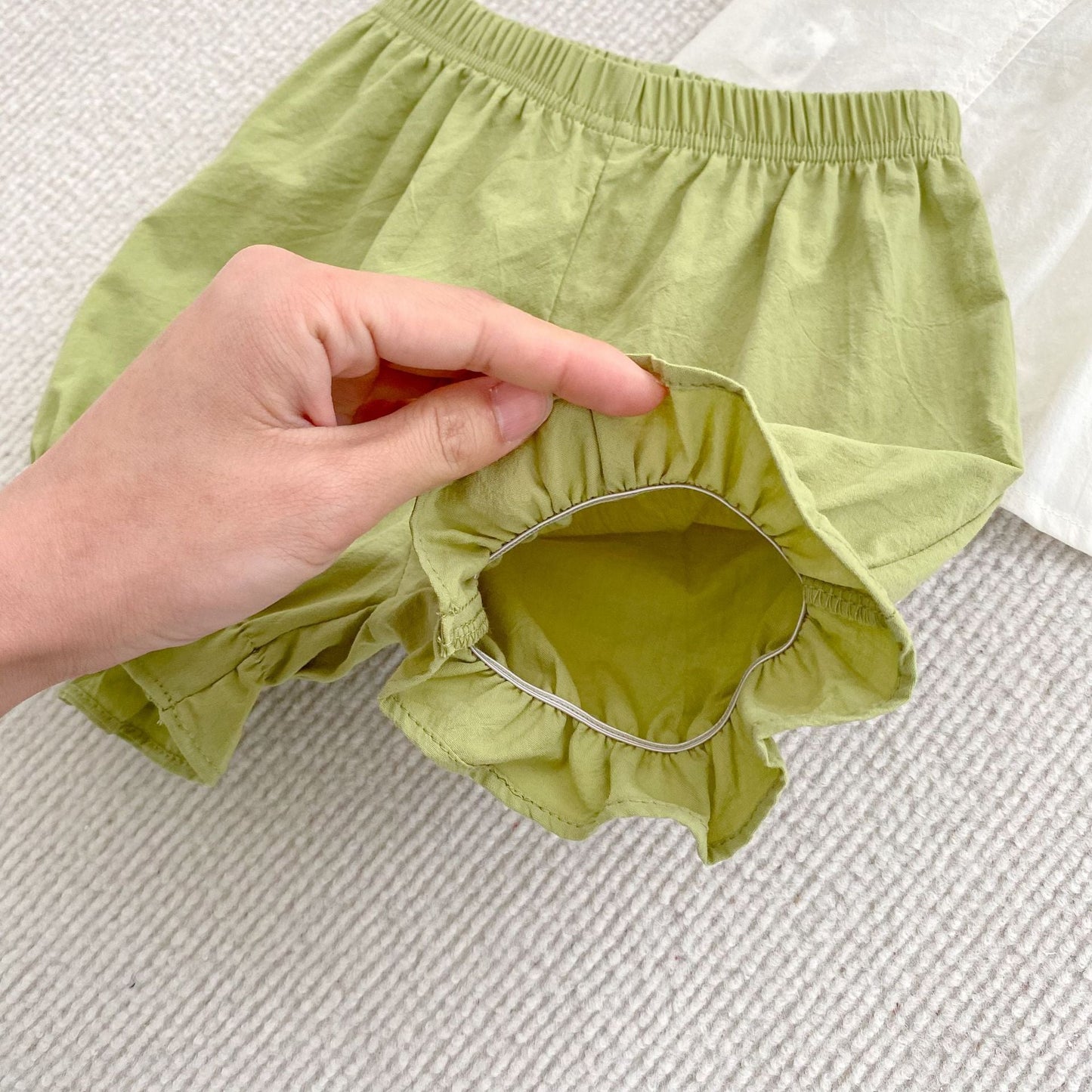 Summer Baby Kids Flowers Pattern Fly Sleeves Top and Plain Shorts Clothing Set for Girls