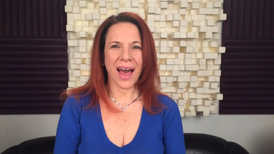 Elsa Any Wear Creme - A Waterproof Multi-tasking creme to powder product for eyes, cheeks & lips. Can be worn anywhere