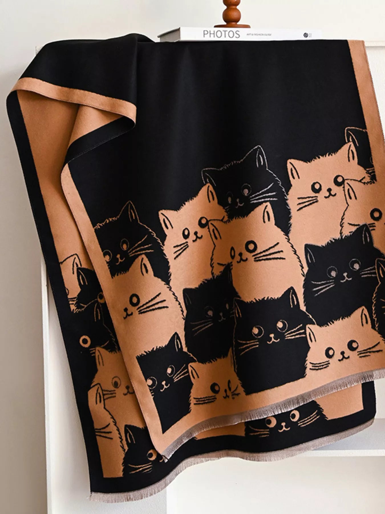 Cute Cat Pattern Knitted Scarf