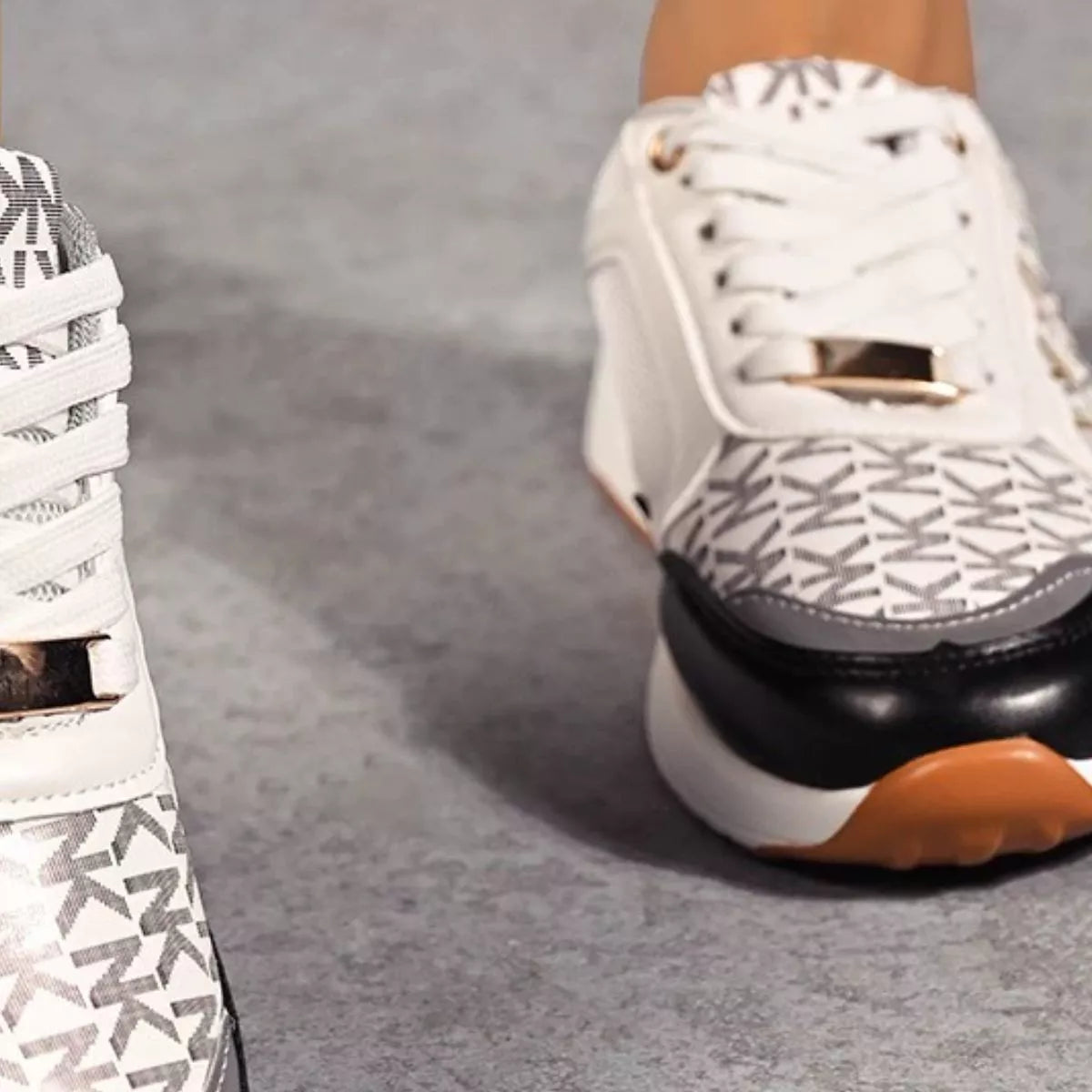 Lace Up Round Toe Sneakers