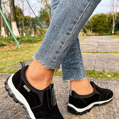 Round Toe Breathable Sneakers