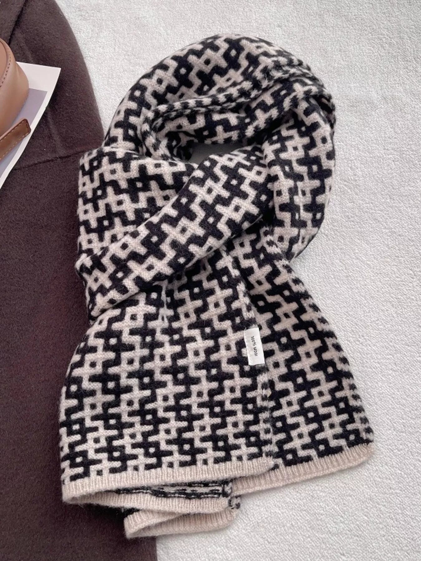 Wool Geometric Pattern Knitted Warm Scarf