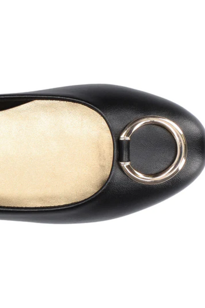 Easy Street Dia Ballet Flats