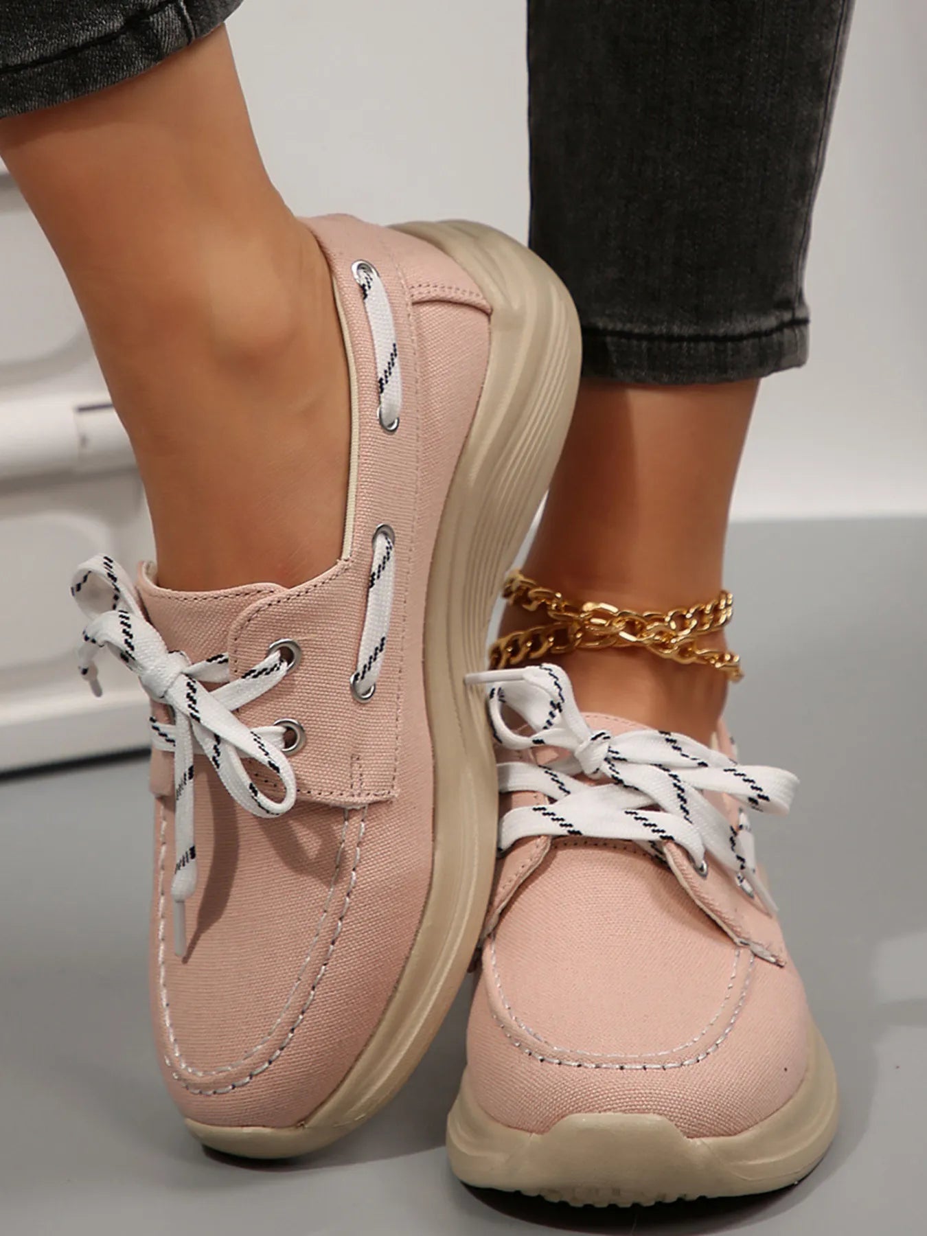 Lace Up Round Toe Sneakers