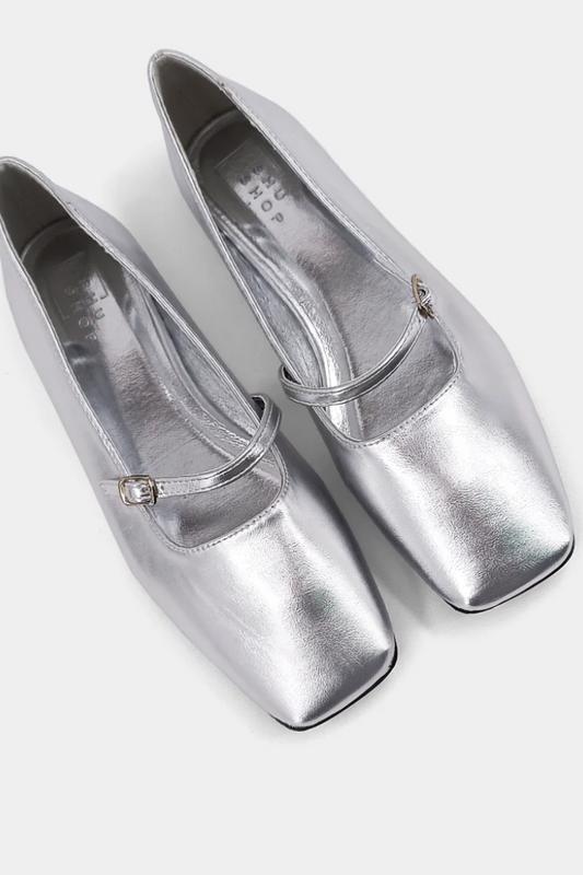 Adele Flats