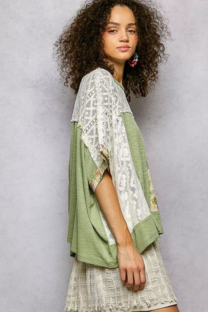 POL Floral Patchwork Lace Accent Blouse