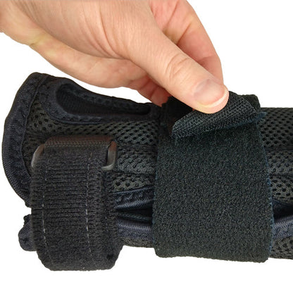 Blue Jay Deluxe Carpal Tunnel Wrist Brace - Black, Right Hand, Sm/Md - Comfortable Support