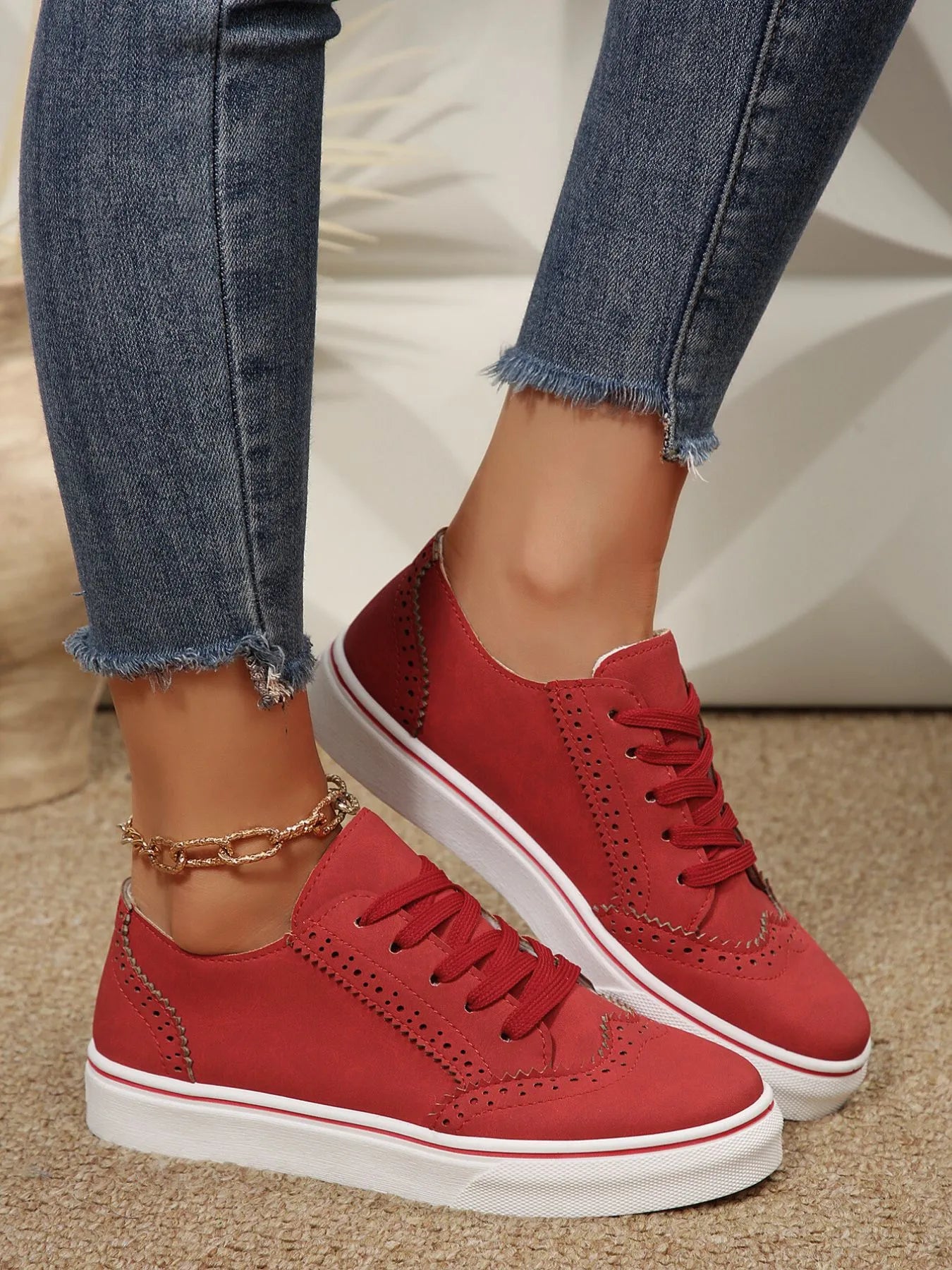Lace Up Round Toe Platform Sneakers