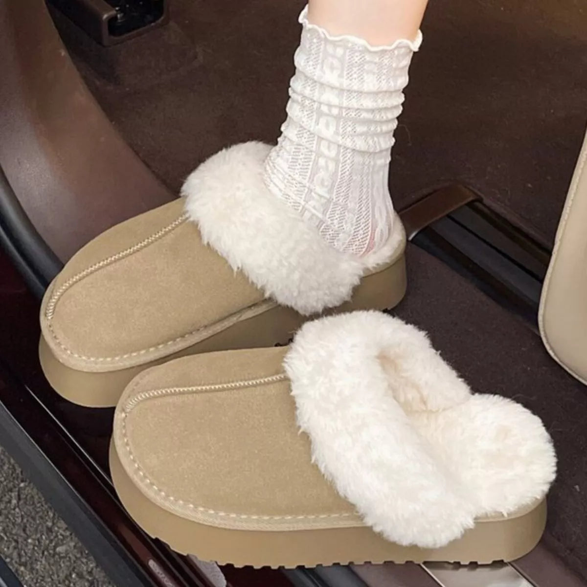 Round Toe Platform Slippers