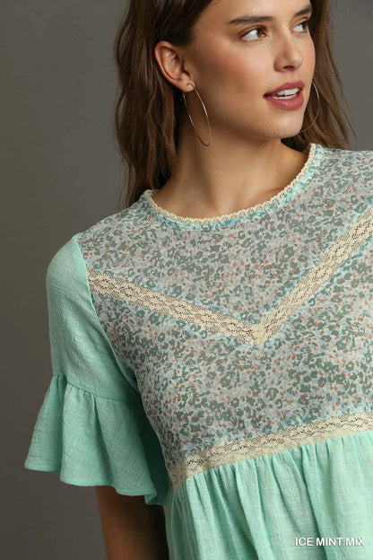 Umgee Floral Lace Trimmed Detail Half Sleeve Babydoll Top