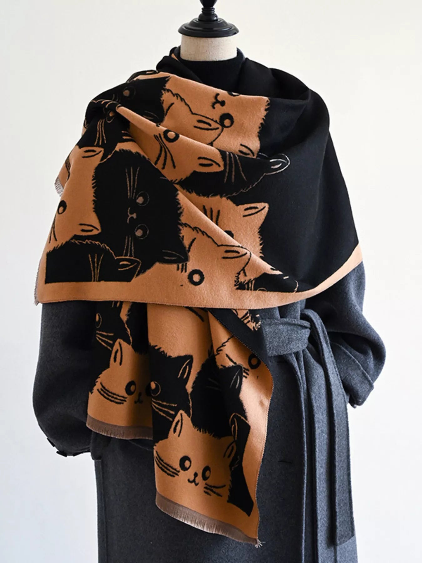Cute Cat Pattern Knitted Scarf
