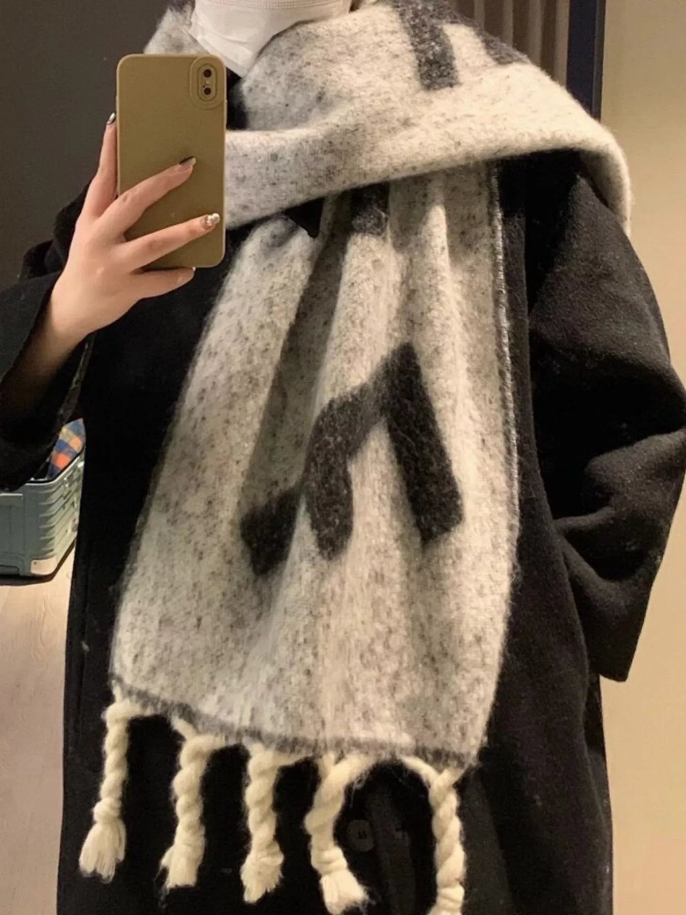 Oversized Chunky Knit Fringe Scarf