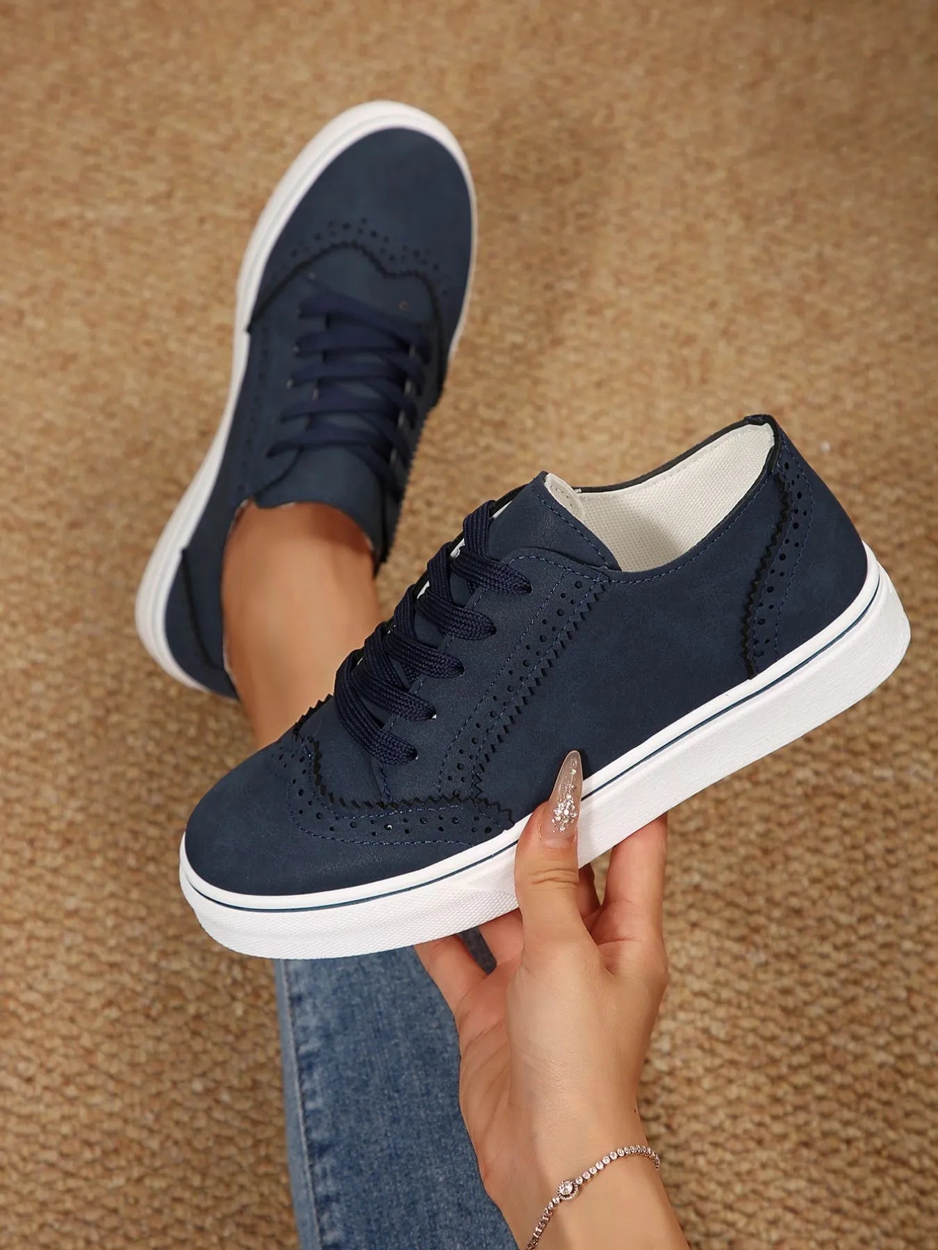 Lace Up Round Toe Platform Sneakers