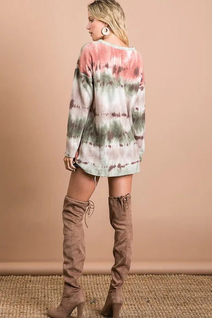 BiBi Brushed Tie Dye Looking Print V Neck Top