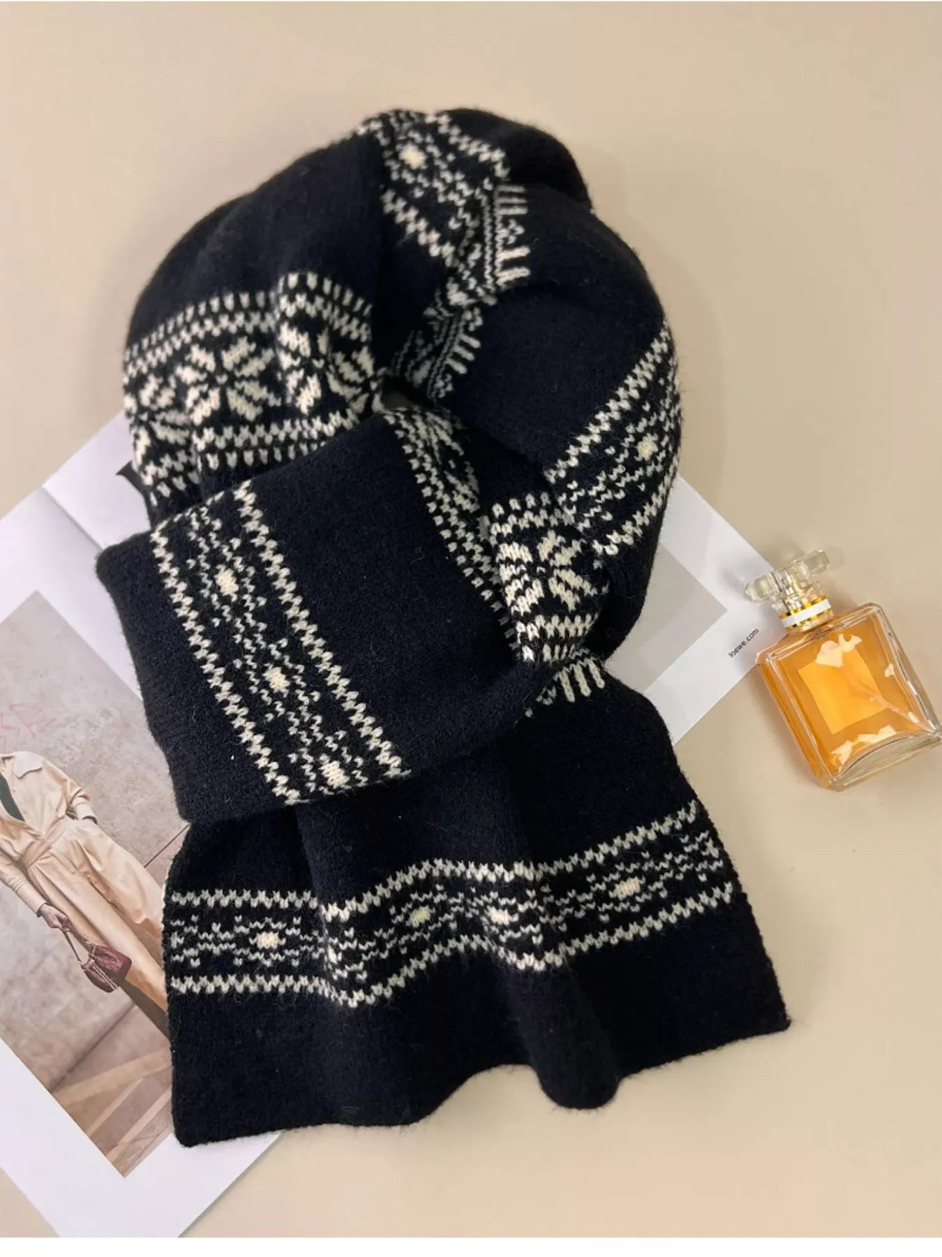 Winter Snowflake Pattern Knitted Scarf