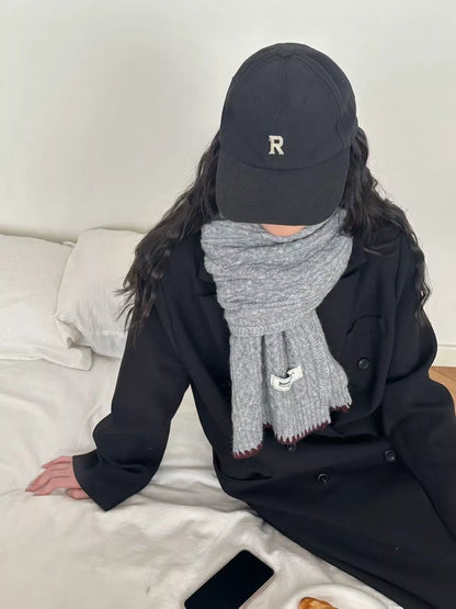 Cozy Knitted Cable-Knit Scarf with Contrast Trim