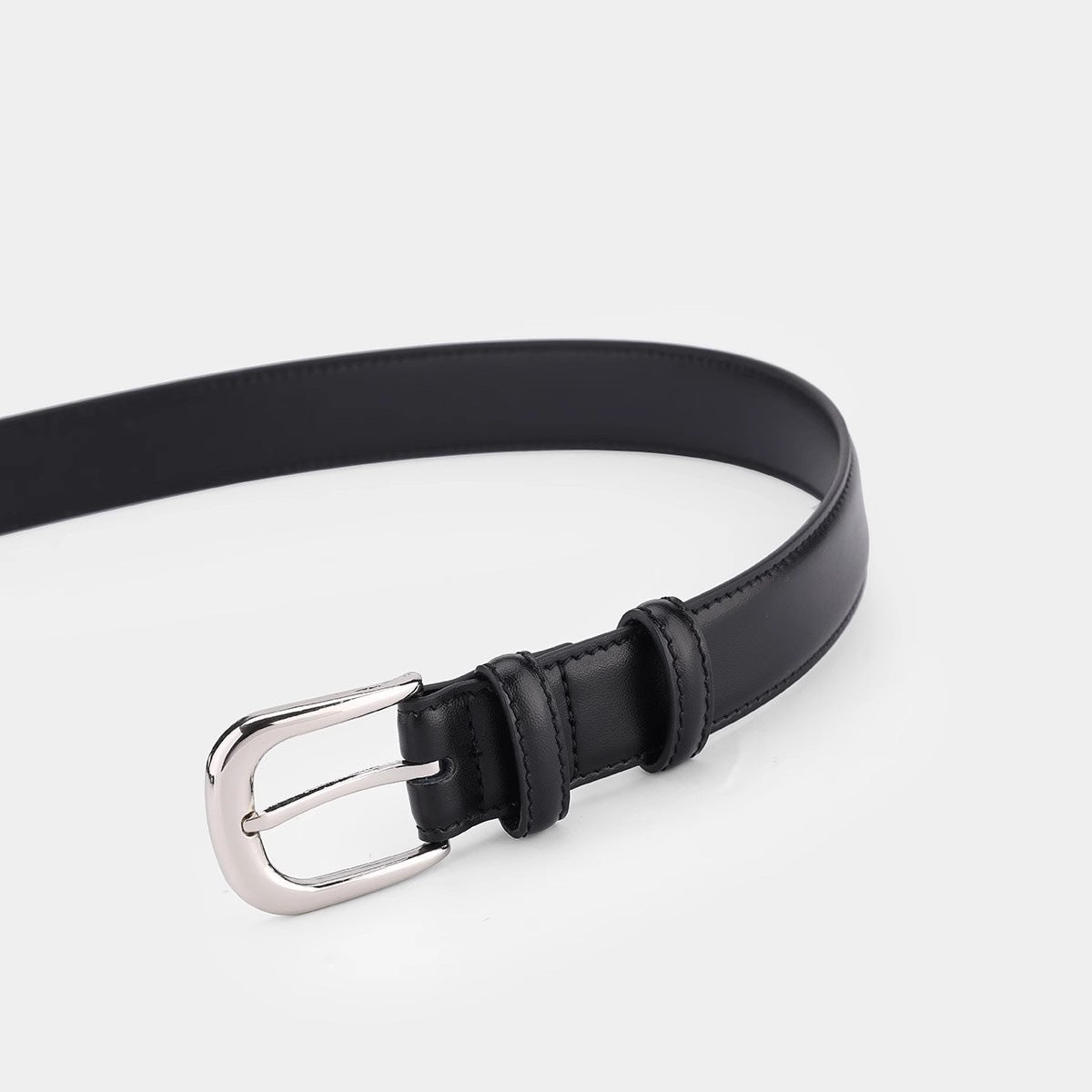 Classic Leather Skinny Belt