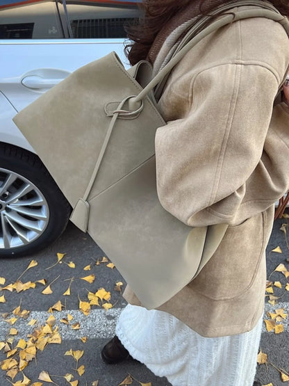 Large Capacity Tote Bag
